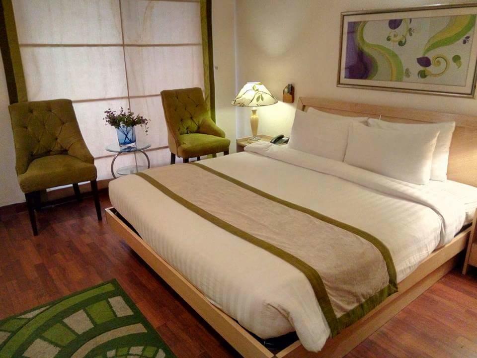 Maisonette Hotel & Apartments Lahore Bagian luar foto