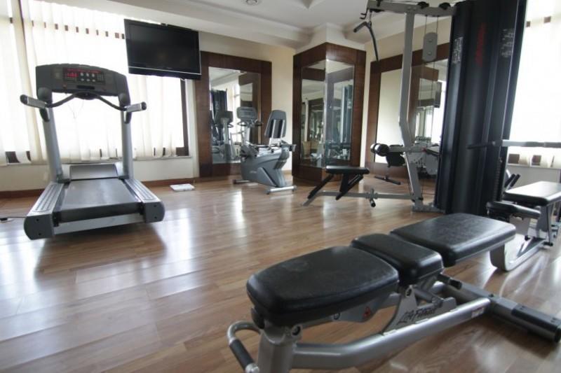 Maisonette Hotel & Apartments Lahore Bagian luar foto